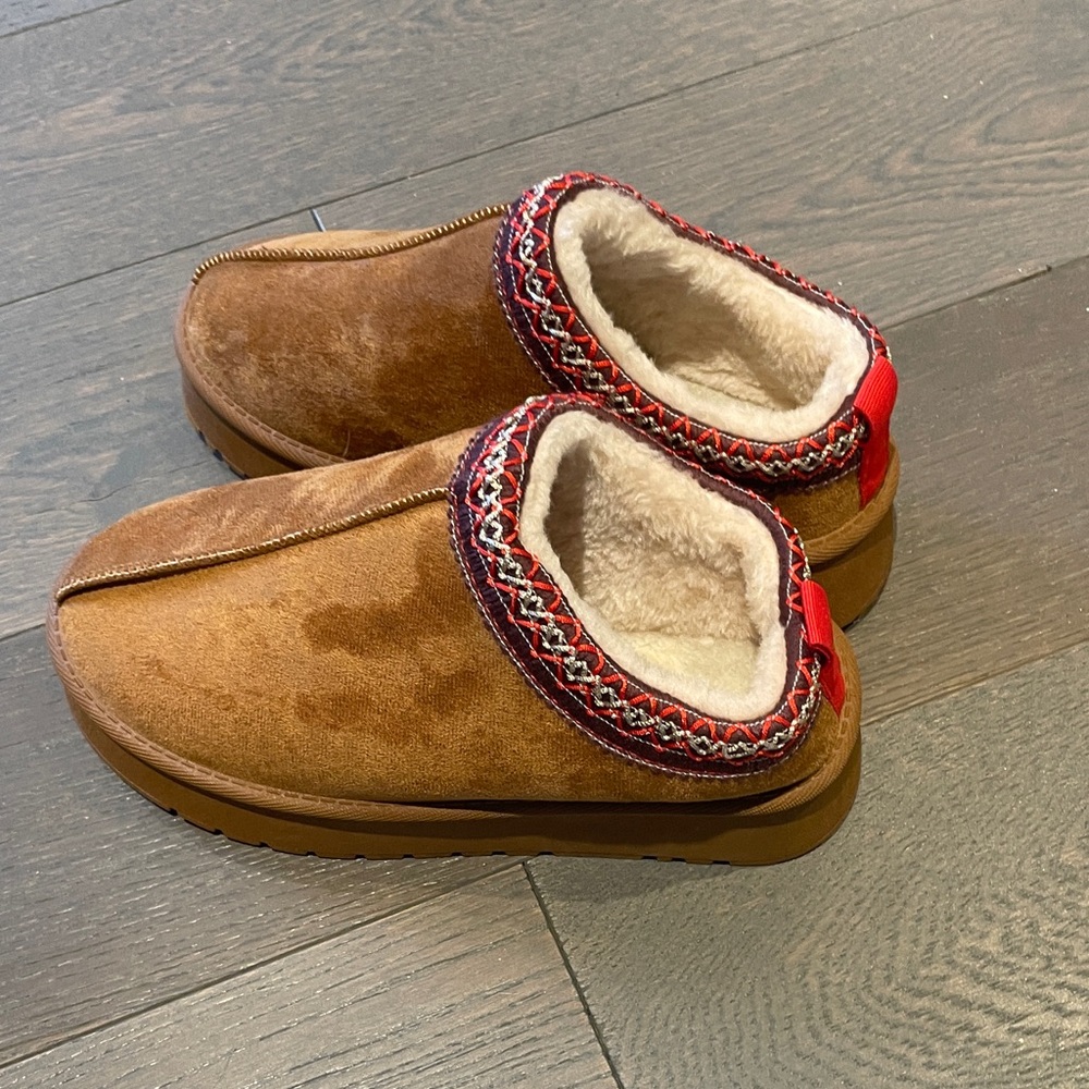 Cozy Brown Faux Suede Slippers with Red Trim